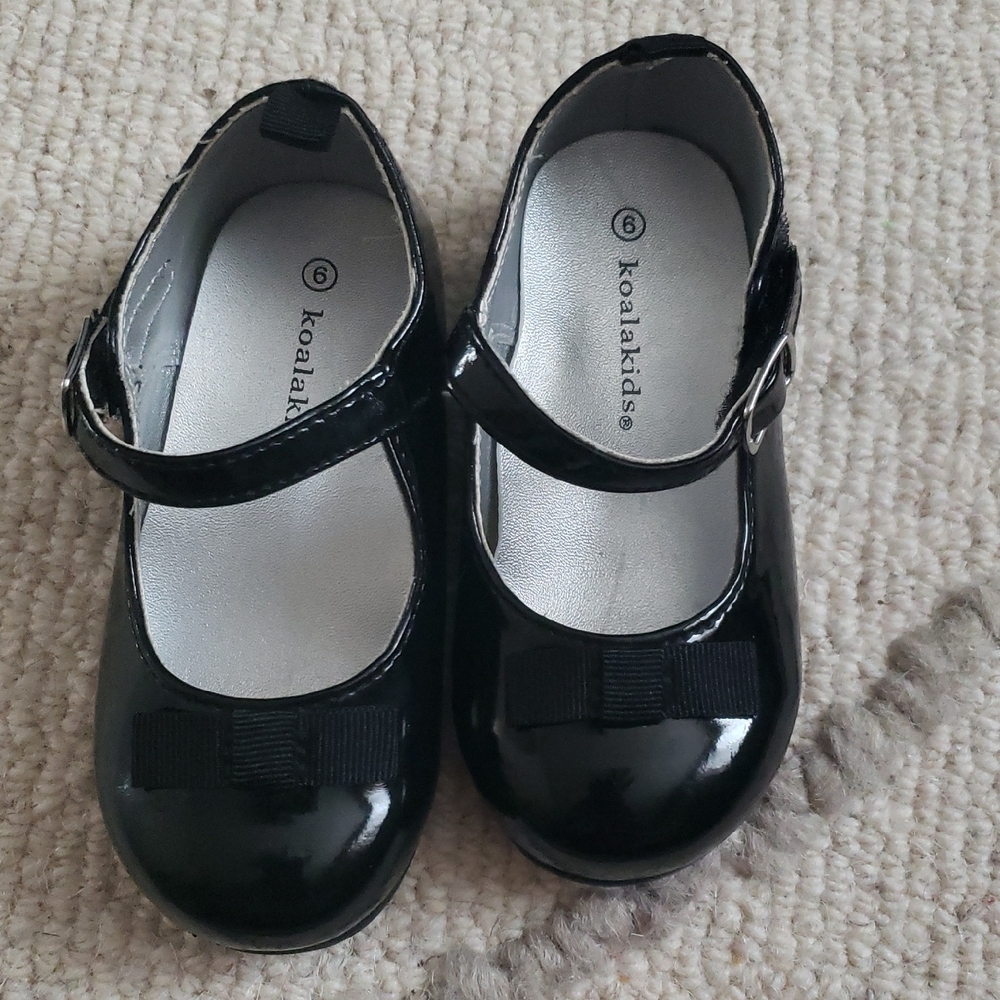 Koala Kids Black Patent Mary Jane Dress Shoes with Bow
